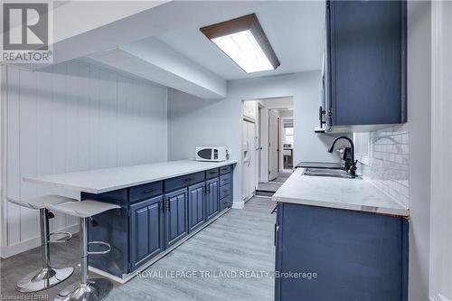 7575 Biddulph Street, Lambton Shores, ON - Indoor Photo Showing Kitchen With Double Sink
