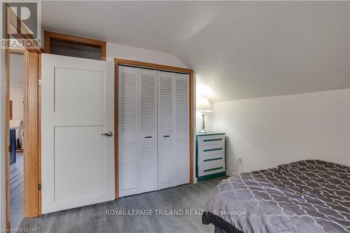 7575 Biddulph Street, Lambton Shores (Port Franks), ON - Indoor Photo Showing Bedroom