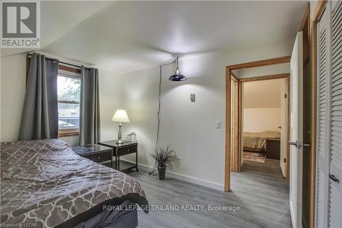 7575 Biddulph Street, Lambton Shores (Port Franks), ON - Indoor Photo Showing Bedroom