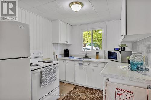 2743 Tedford Drive, Smith-Ennismore-Lakefield, ON - Indoor Photo Showing Kitchen