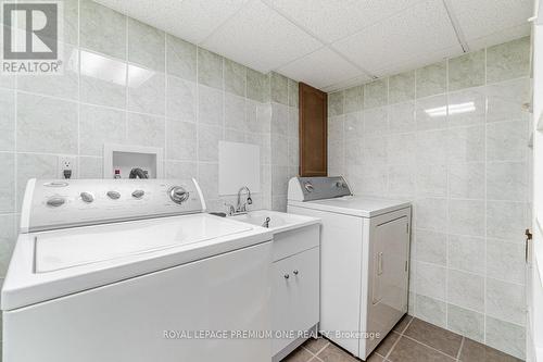 4 Azalea Court, Toronto, ON - Indoor Photo Showing Laundry Room