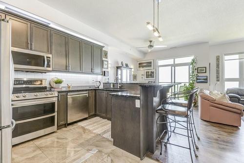 125 Shoreview Place|Unit #627, Stoney Creek, ON - Indoor Photo Showing Kitchen With Stainless Steel Kitchen