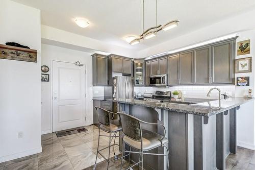 125 Shoreview Place|Unit #627, Stoney Creek, ON - Indoor Photo Showing Kitchen With Stainless Steel Kitchen With Upgraded Kitchen