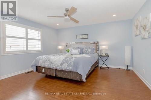 3997 Stardust Drive, Mississauga, ON - Indoor Photo Showing Bedroom