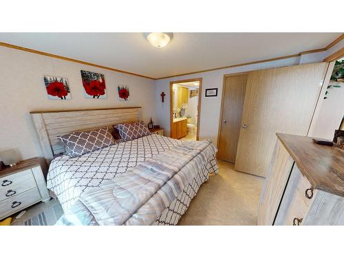 352 Mission Crescent, Cranbrook, BC - Indoor Photo Showing Bedroom