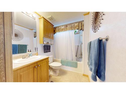 352 Mission Crescent, Cranbrook, BC - Indoor Photo Showing Bathroom