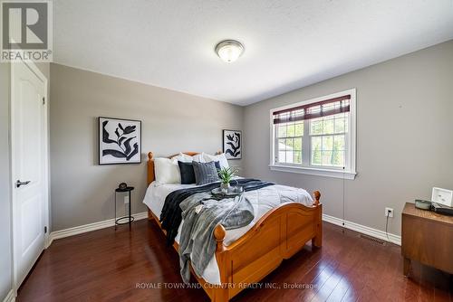 54 Laurent Boulevard, Kawartha Lakes, ON - Indoor Photo Showing Bedroom