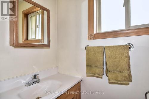 1766 Providence Line S, Otonabee-South Monaghan, ON - Indoor Photo Showing Bathroom