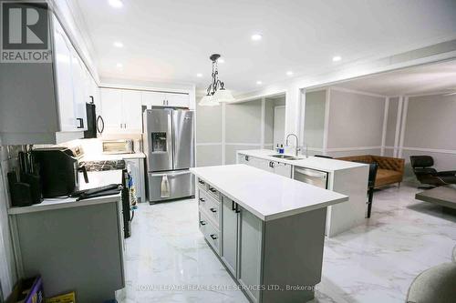 9 Briardale Road, Brampton, ON - Indoor Photo Showing Kitchen With Stainless Steel Kitchen