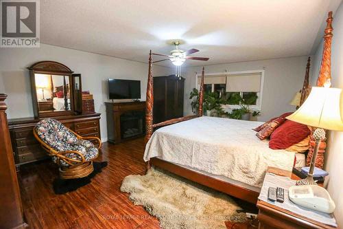 9 Briardale Road, Brampton, ON - Indoor Photo Showing Bedroom