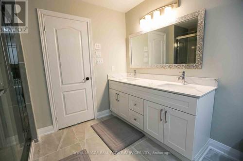 9 Briardale Road, Brampton, ON - Indoor Photo Showing Bathroom