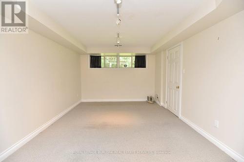 3023 St Clair Avenue, Burlington, ON - Indoor Photo Showing Other Room