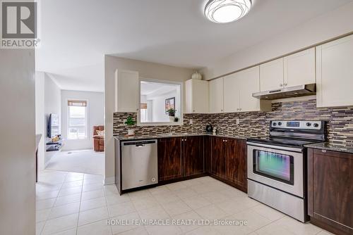40 Four Seasons Crescent, East Gwillimbury, ON - Indoor Photo Showing Kitchen