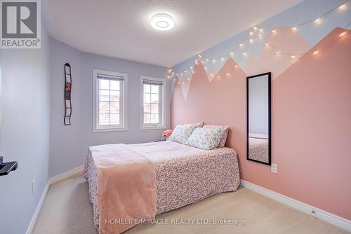40 Four Seasons Crescent, East Gwillimbury, ON - Indoor Photo Showing Bedroom