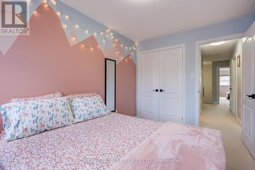 40 Four Seasons Crescent, East Gwillimbury, ON - Indoor Photo Showing Bedroom