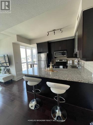 603 - 39 Upper Duke Crescent, Markham, ON - Indoor Photo Showing Kitchen With Upgraded Kitchen