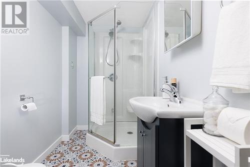 1322 Britannia Road, Huntsville, ON - Indoor Photo Showing Bathroom