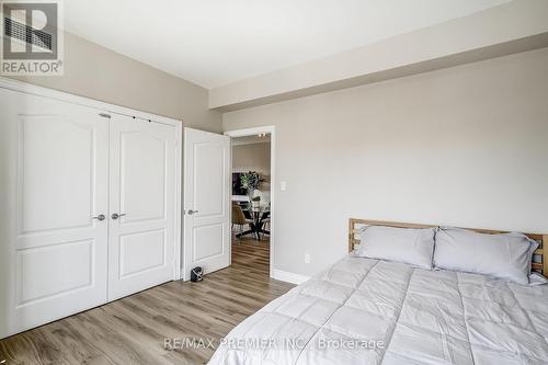 405 - 160 Woodbridge Avenue, Vaughan, ON - Indoor Photo Showing Bedroom