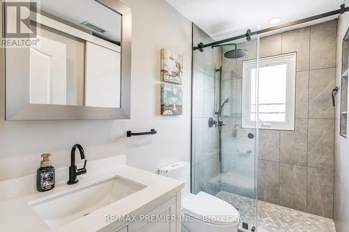 405 - 160 Woodbridge Avenue, Vaughan, ON - Indoor Photo Showing Bathroom