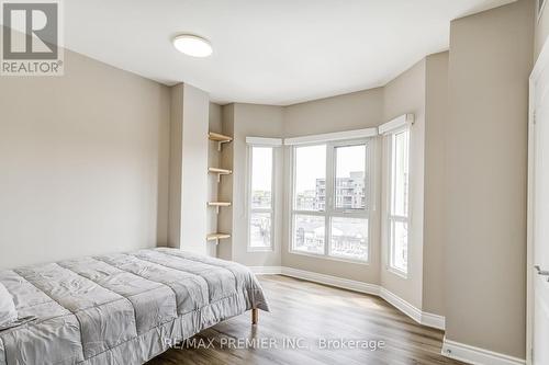 405 - 160 Woodbridge Avenue, Vaughan, ON - Indoor Photo Showing Bedroom