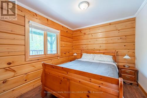 3198 Muskoka Street, Severn, ON - Indoor Photo Showing Bedroom