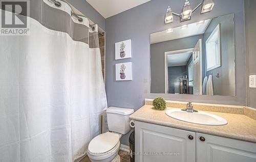 988 Southport Drive, Oshawa, ON - Indoor Photo Showing Bathroom