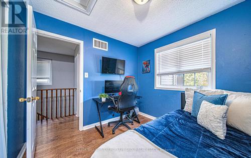 988 Southport Drive, Oshawa, ON - Indoor Photo Showing Bedroom