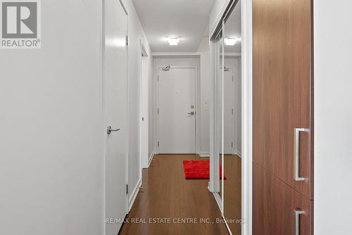 3905 - 14 York Street, Toronto, ON - Indoor Photo Showing Other Room