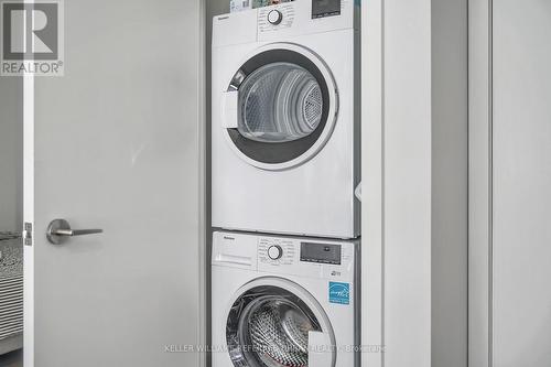 1706 - 2A Church Street, Toronto, ON - Indoor Photo Showing Laundry Room