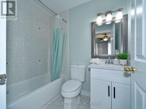 208 Scarborough Golf Club Road, Toronto, ON - Indoor Photo Showing Bathroom