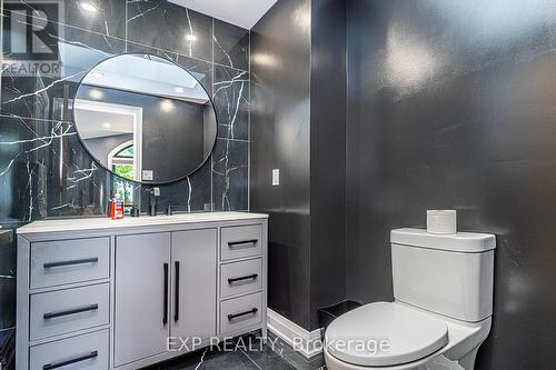 919 Lake Drive N, Georgina, ON - Indoor Photo Showing Bathroom
