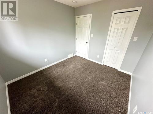 22 & 24 8Th Street Ne, Weyburn, SK - Indoor Photo Showing Other Room