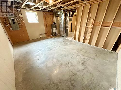 22 & 24 8Th Street Ne, Weyburn, SK - Indoor Photo Showing Basement