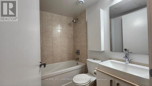 4011 - 12 York Street, Toronto, ON - Indoor Photo Showing Bathroom