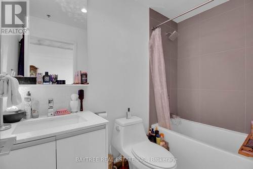 720 - 20 Minowan Miikan Lane, Toronto, ON - Indoor Photo Showing Bathroom