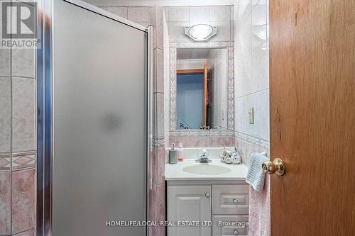 41 Rusholme Drive, Toronto, ON - Indoor Photo Showing Bathroom