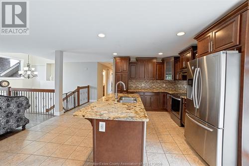 40 Conservation Boulevard, Kingsville, ON - Indoor Photo Showing Kitchen With Double Sink With Upgraded Kitchen