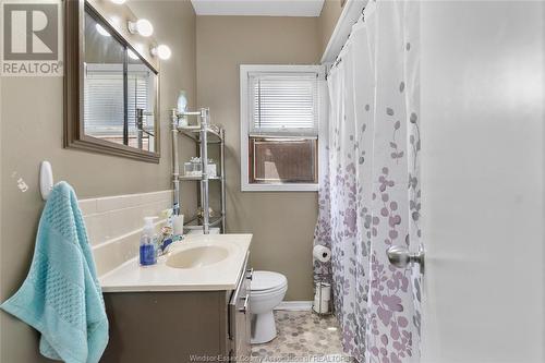 1157 Drouillard, Windsor, ON - Indoor Photo Showing Bathroom