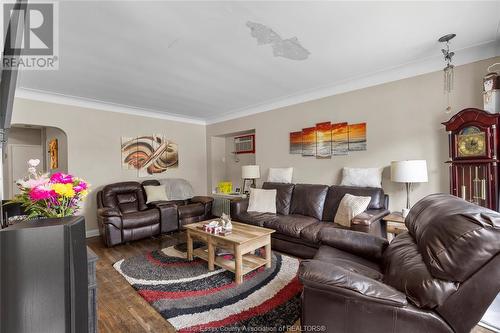 1157 Drouillard, Windsor, ON - Indoor Photo Showing Living Room