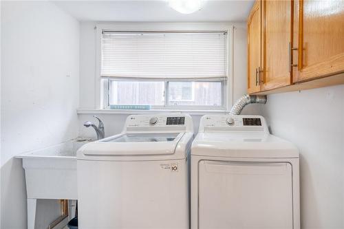21 Chatham Street, Hamilton, ON - Indoor Photo Showing Laundry Room