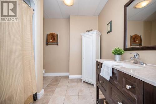 652 Rantz Road, Petawawa, ON - Indoor Photo Showing Bathroom