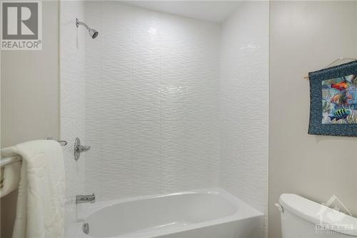 192 Springbeauty Avenue Unit#3, Ottawa, ON - Indoor Photo Showing Bathroom