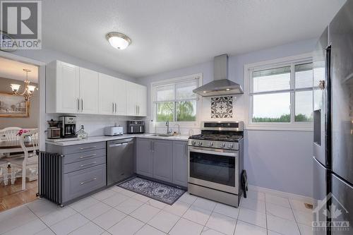 3756 Dunrobin Road, Ottawa, ON - Indoor Photo Showing Kitchen With Double Sink