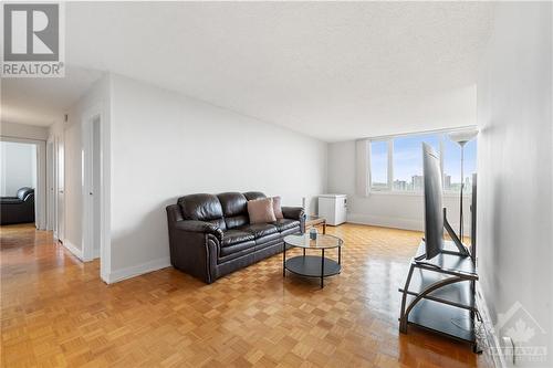 2625 Regina Street Unit#1801, Ottawa, ON - Indoor Photo Showing Living Room