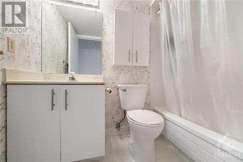 2625 Regina Street Unit#1801, Ottawa, ON - Indoor Photo Showing Bathroom