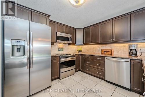 16 Creighton Avenue, Guelph, ON - Indoor Photo Showing Kitchen With Upgraded Kitchen