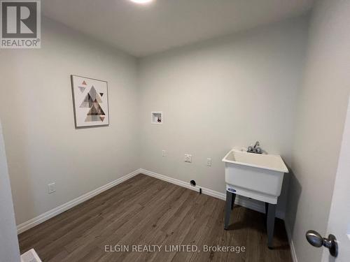 52 Braun Avenue, Tillsonburg, ON - Indoor Photo Showing Other Room