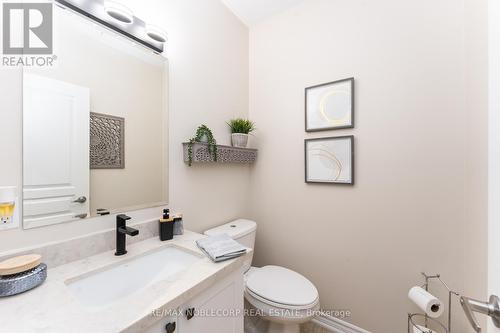 61 Jackson Drive, New Tecumseth, ON - Indoor Photo Showing Bathroom