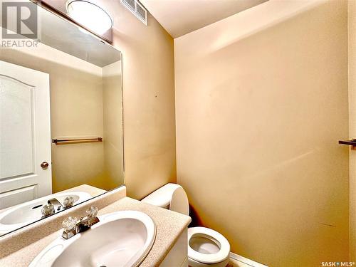 204 615 Kenderdine Road, Saskatoon, SK - Indoor Photo Showing Bathroom