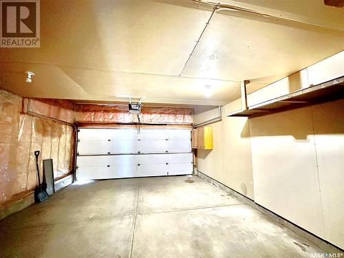 204 615 Kenderdine Road, Saskatoon, SK - Indoor Photo Showing Garage